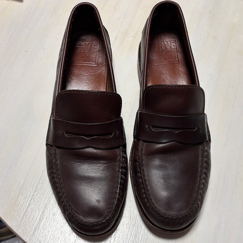 Frye Men’s size 9D Classic Brown Leather Loafers
